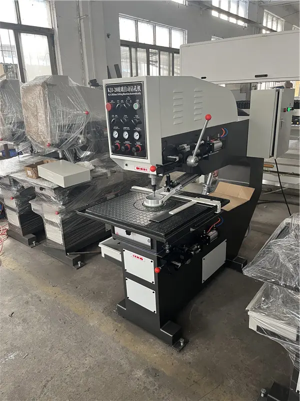 E-LD0222-Automatic-Glass-Drilling-Machine06(11)6va
