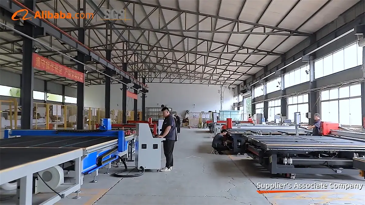 Glass factory02smi
