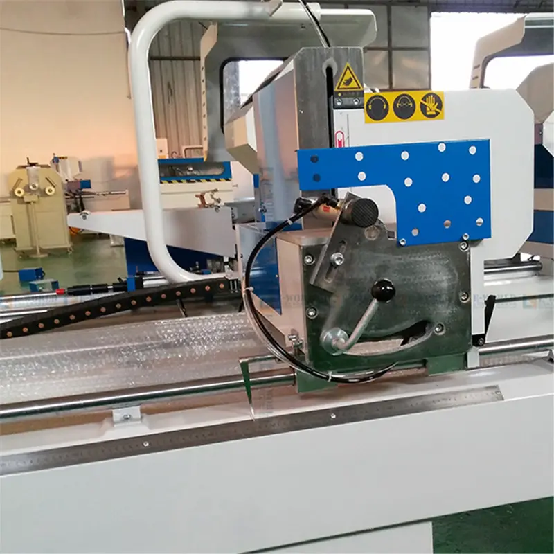 PVC Double Head Cutting Saw03.jpg