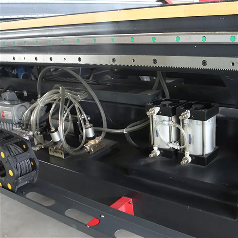 CNC Integrated Glass Loading Cutting Machine 04.jpg